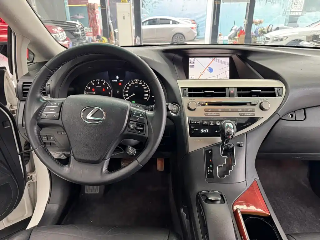 Lexus RX Classic 2011 — фото 20