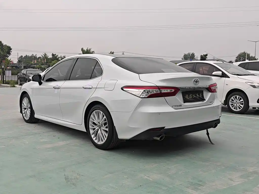 Toyota Camry 2021 — фото 20
