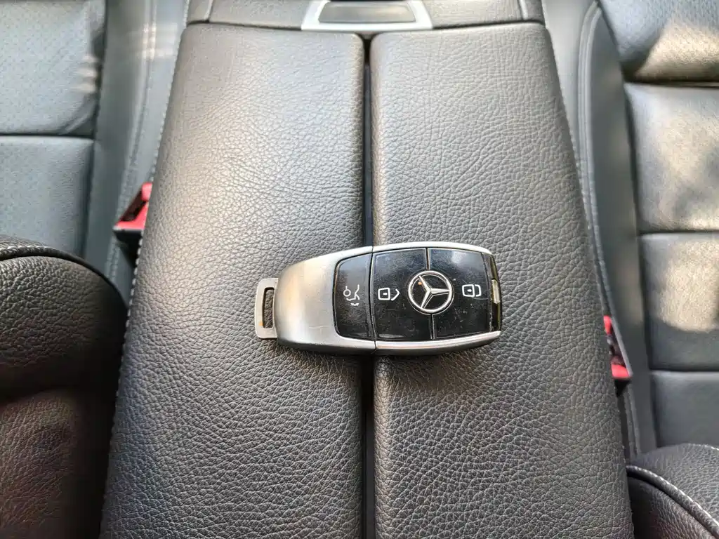 Mercedes-Benz E-Class 2019 — фото 29