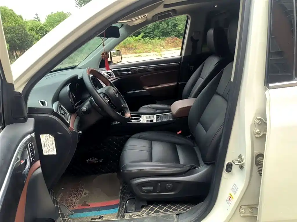 GAC Motor Trumpchi GS8 2018 — фото 15