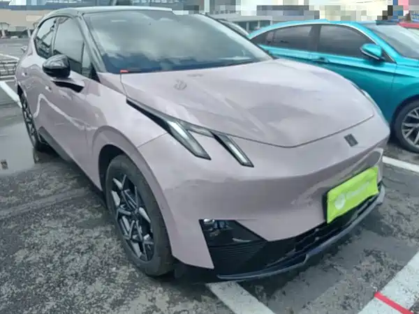 Lynk & Co Z20 2025