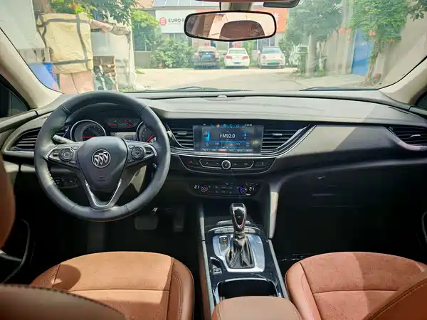Buick Regal 2018