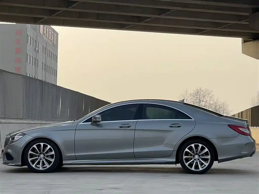 Mercedes-Benz CLS 2015 — фото 18