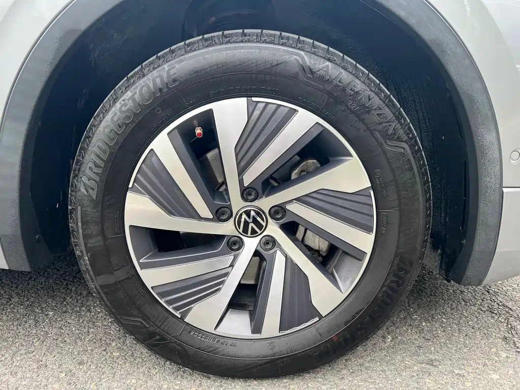 Volkswagen Tiguan L PHEV 2021 — фото 13