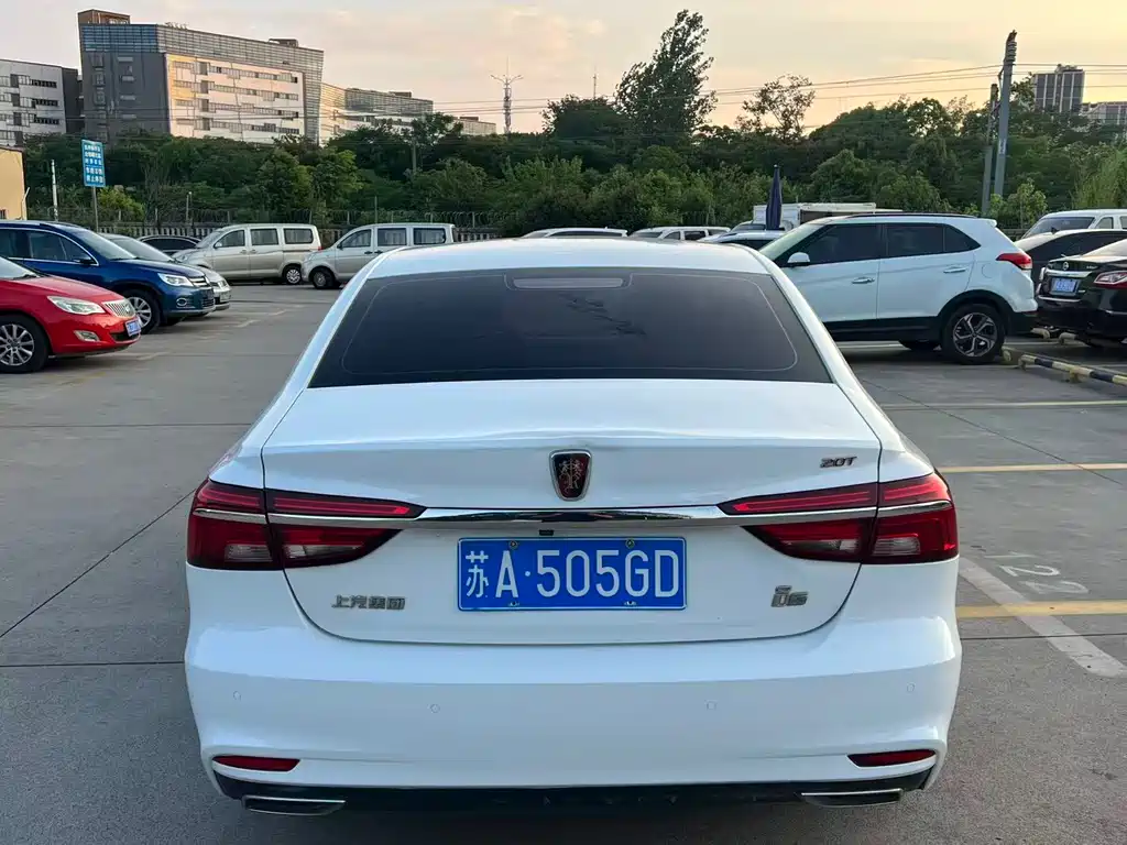 Roewe i6 Classic 2017 — фото 11