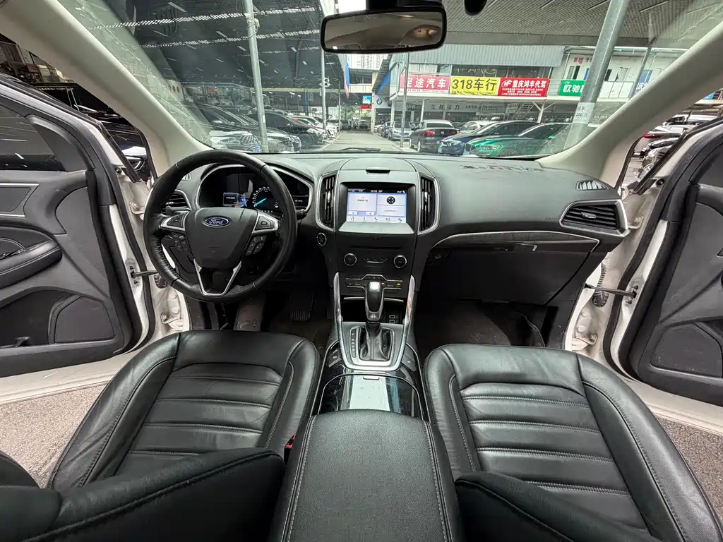 Ford Edge 2018 — фото 14