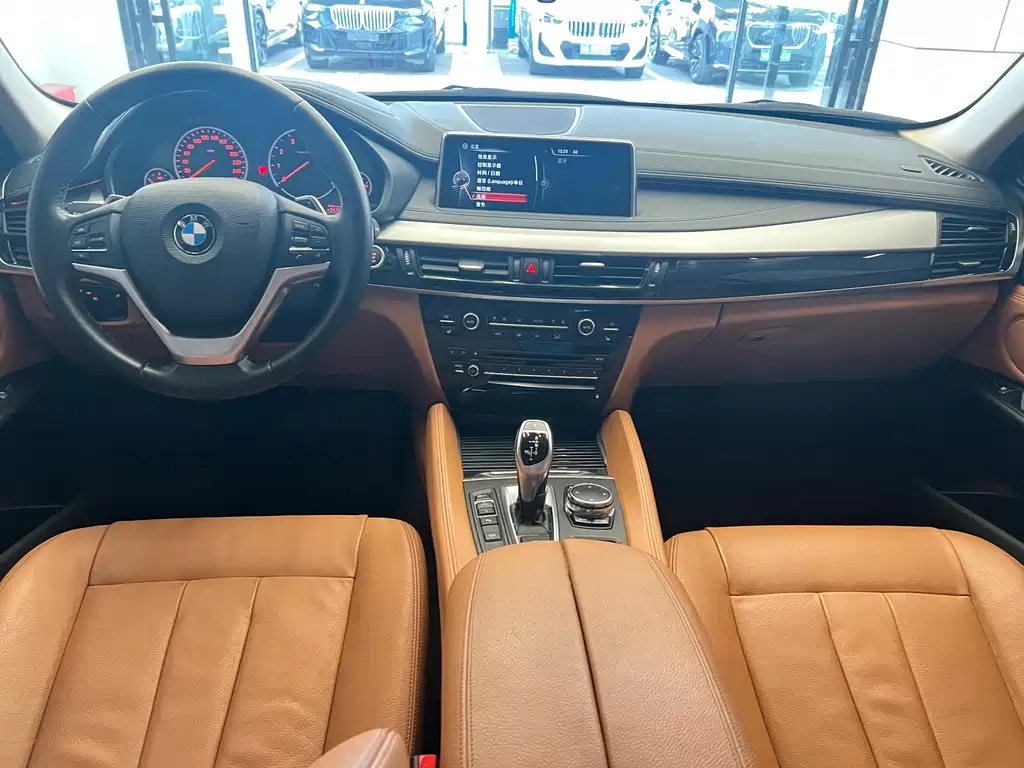 BMW X6 2016 — фото 10