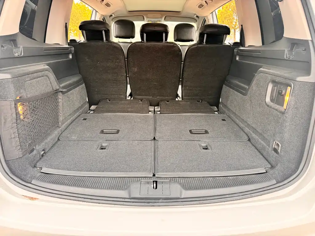 Volkswagen Sharan 2016 — фото 23