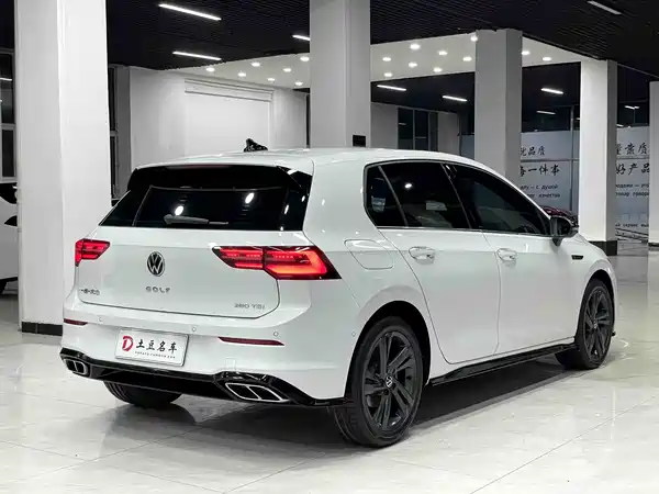Volkswagen Golf 2022