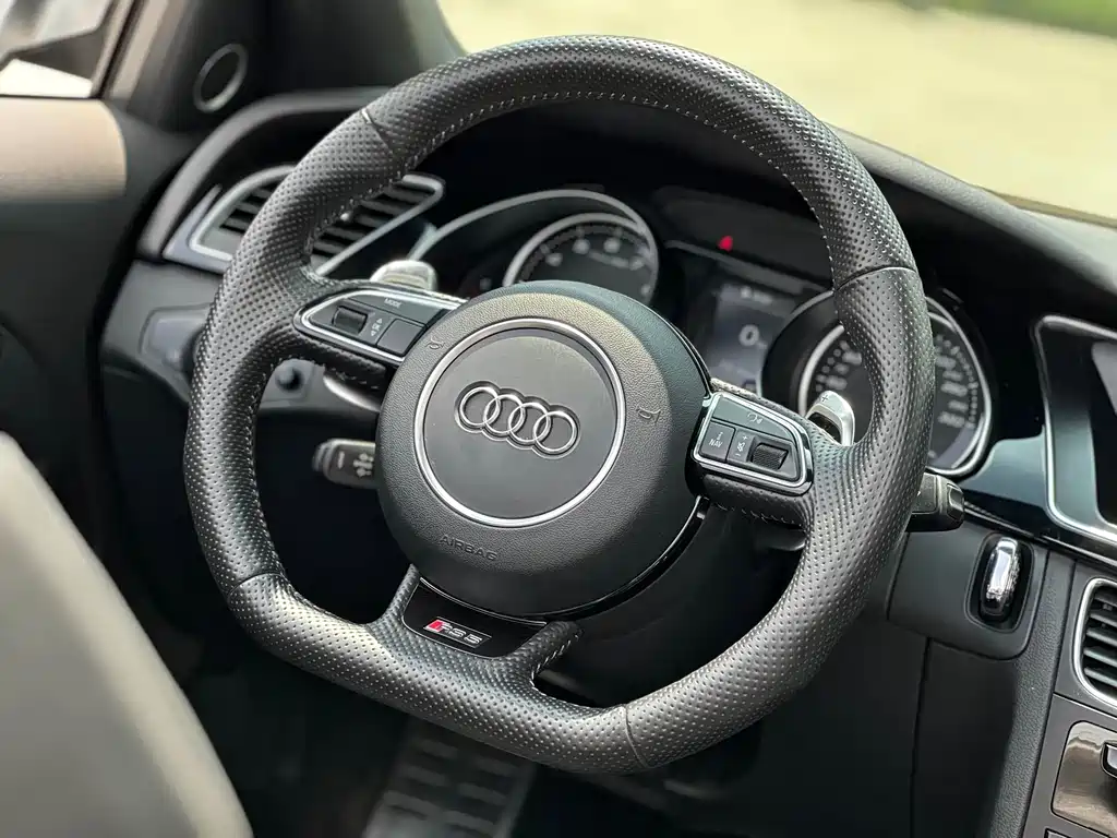 Audi RS 5 2016 — фото 16