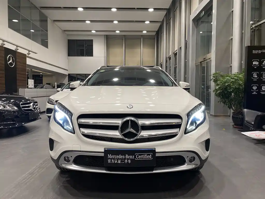 Mercedes-Benz GLA 2016