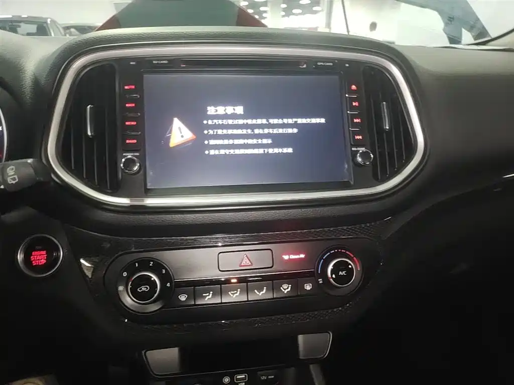 Kia KX3 2016 — фото 13