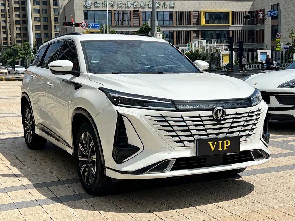 Changan CS75 PLUS 2023 — фото 3
