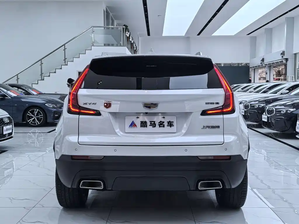 Cadillac XT4 2021 — фото 14