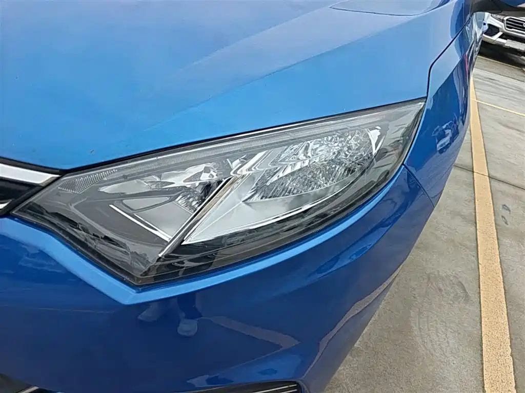 Changan Eado XT 2015 — фото 24