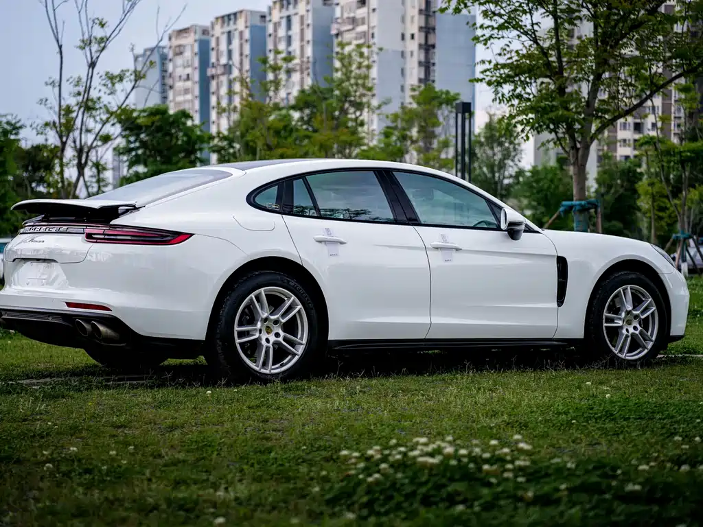 Porsche Panamera 2020 — фото 12