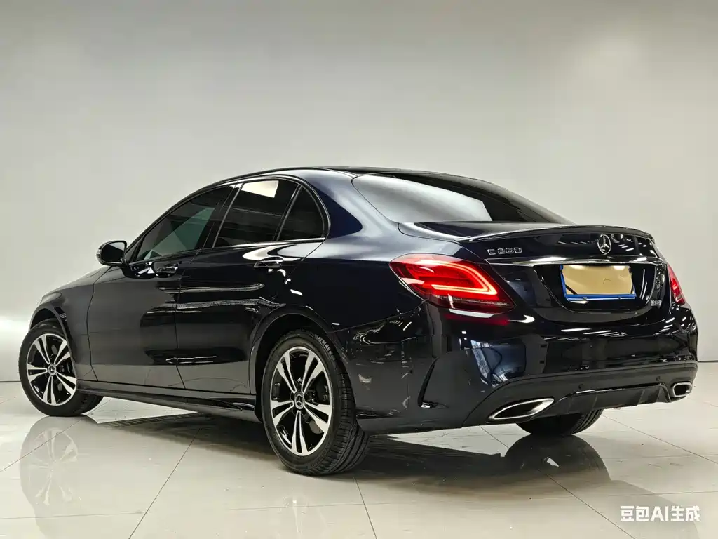 Mercedes-Benz C-Class 2020 — фото 17