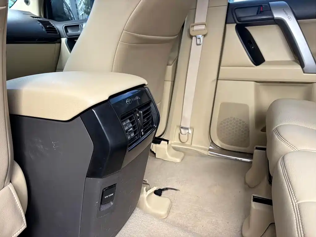 Toyota Prado 2017 — фото 18