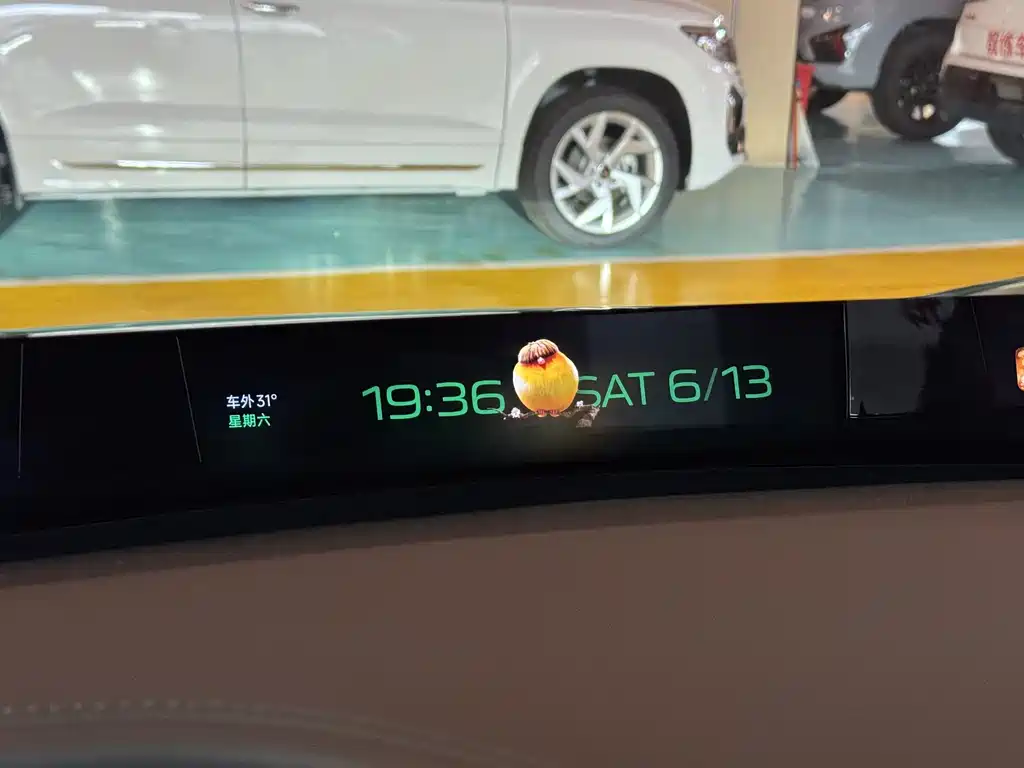 Xiaomi YU7 2025 — фото 13
