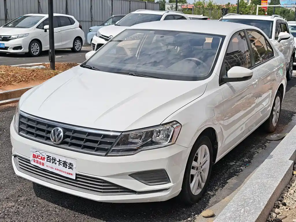 Volkswagen Jetta 2019 — фото 1