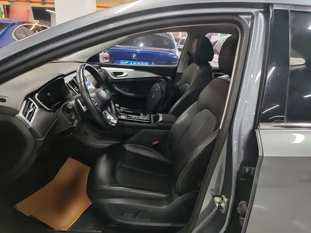 Roewe i6 MAX 2021 — фото 15