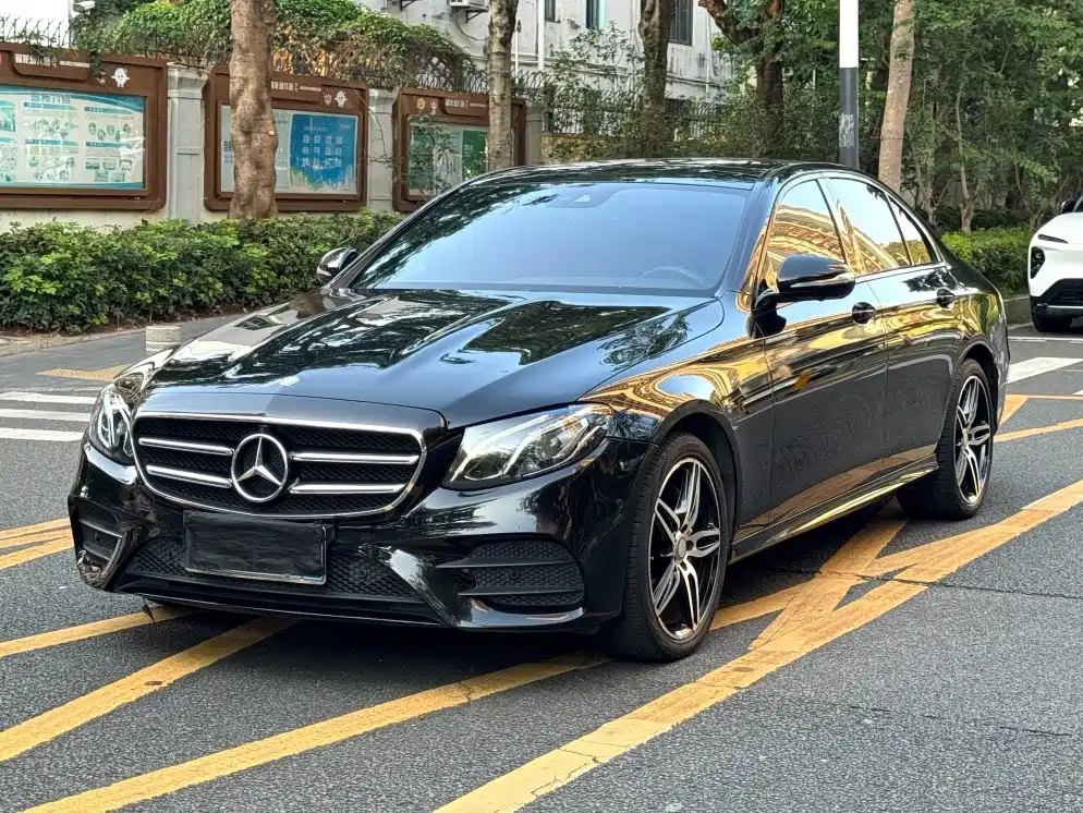 Mercedes-Benz E-Class 2018 — фото 17