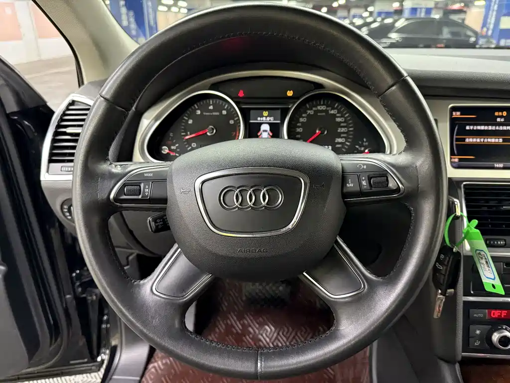 Audi Q7 2014 — фото 36
