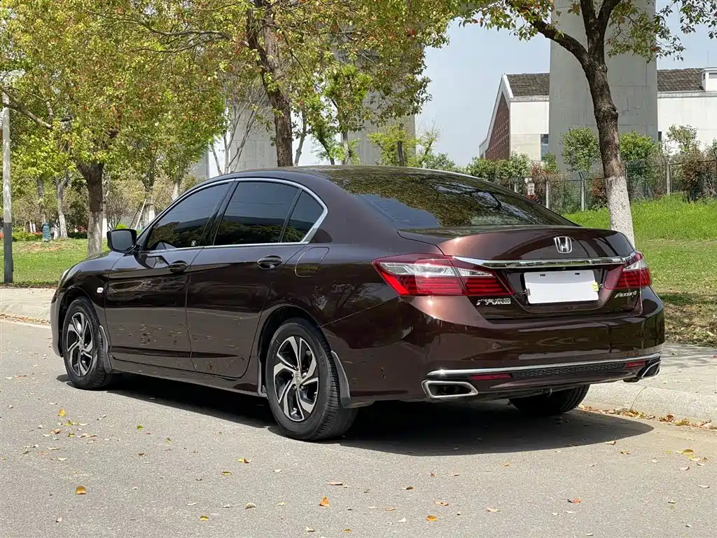 Honda Accord 2018 — фото 5