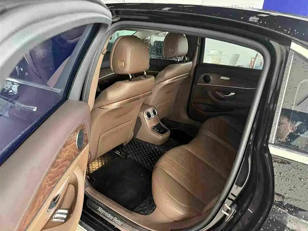 Mercedes-Benz E-Class 2023