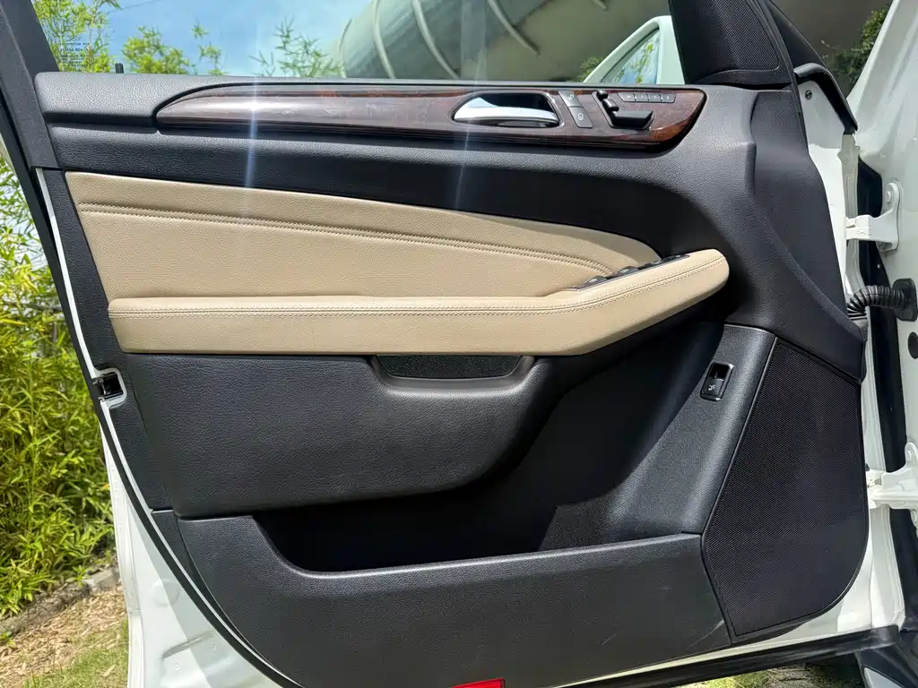 Mercedes-Benz M-Class 2014