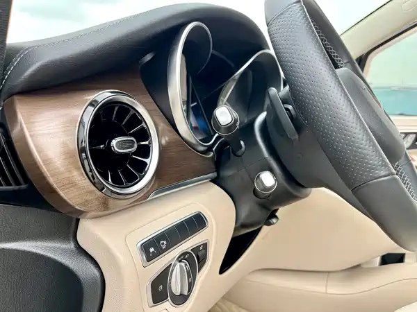 Mercedes-Benz V-Class 2022