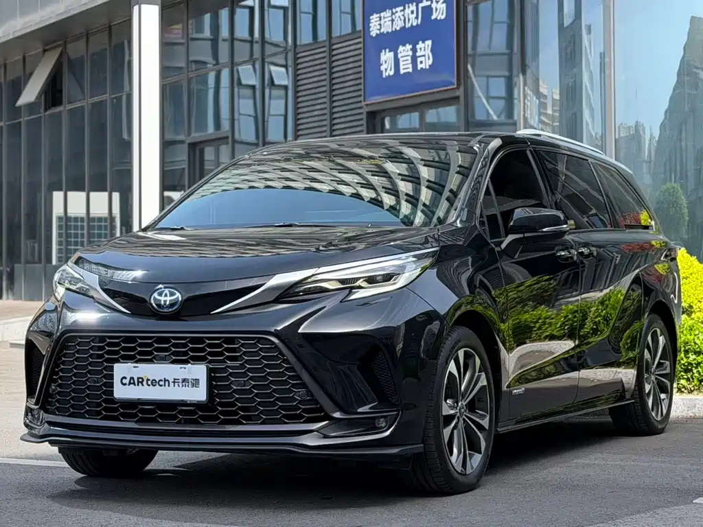 Toyota Granvia 2023