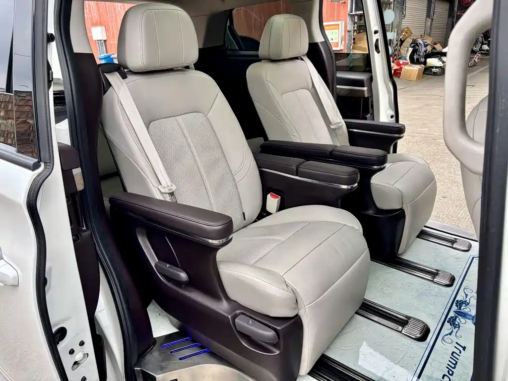 GAC Motor Trumpchi M8 2020 — фото 14