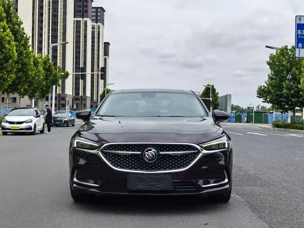 Buick LaCrosse 2022 — фото 2