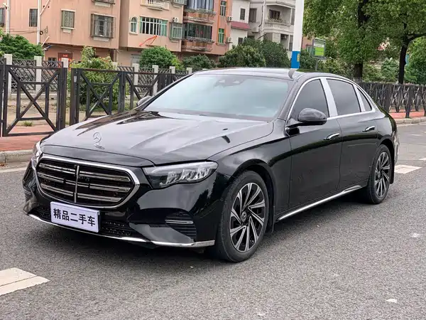 Mercedes-Benz E-Class 2024