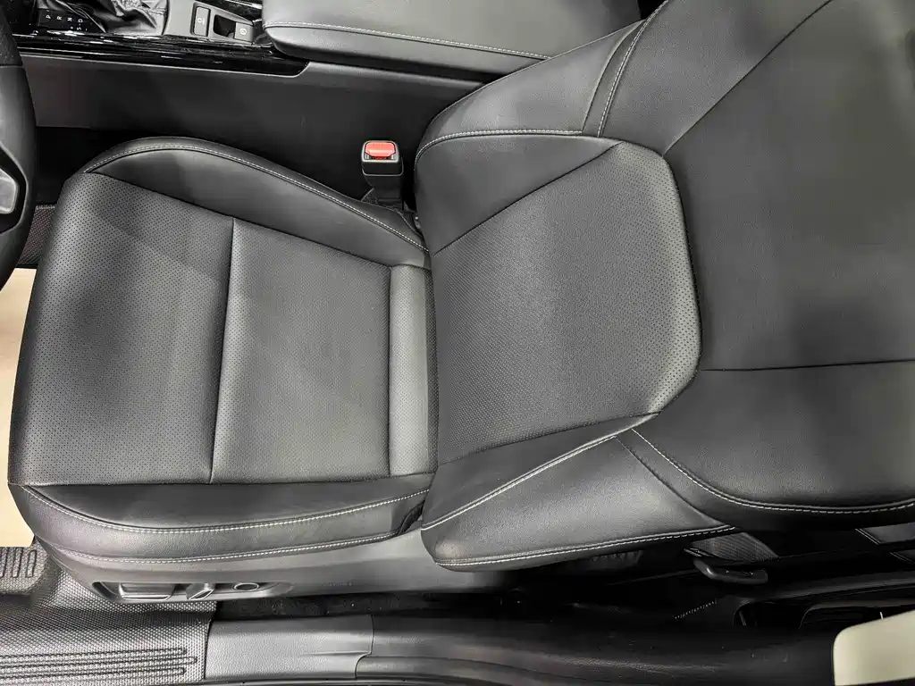 Toyota Camry 2024 — фото 16