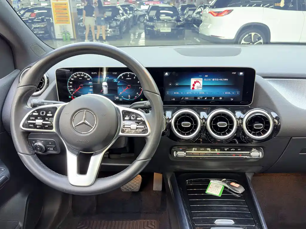 Mercedes-Benz B-Class 2020 — фото 11
