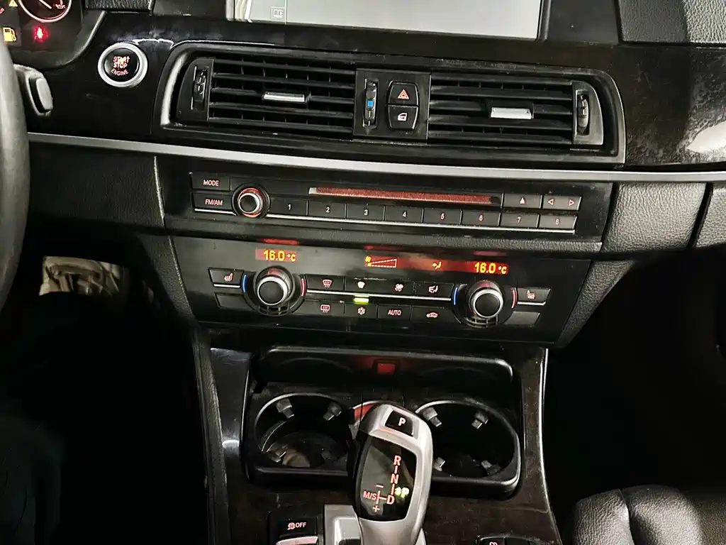 BMW 5 Series 2013 — фото 16
