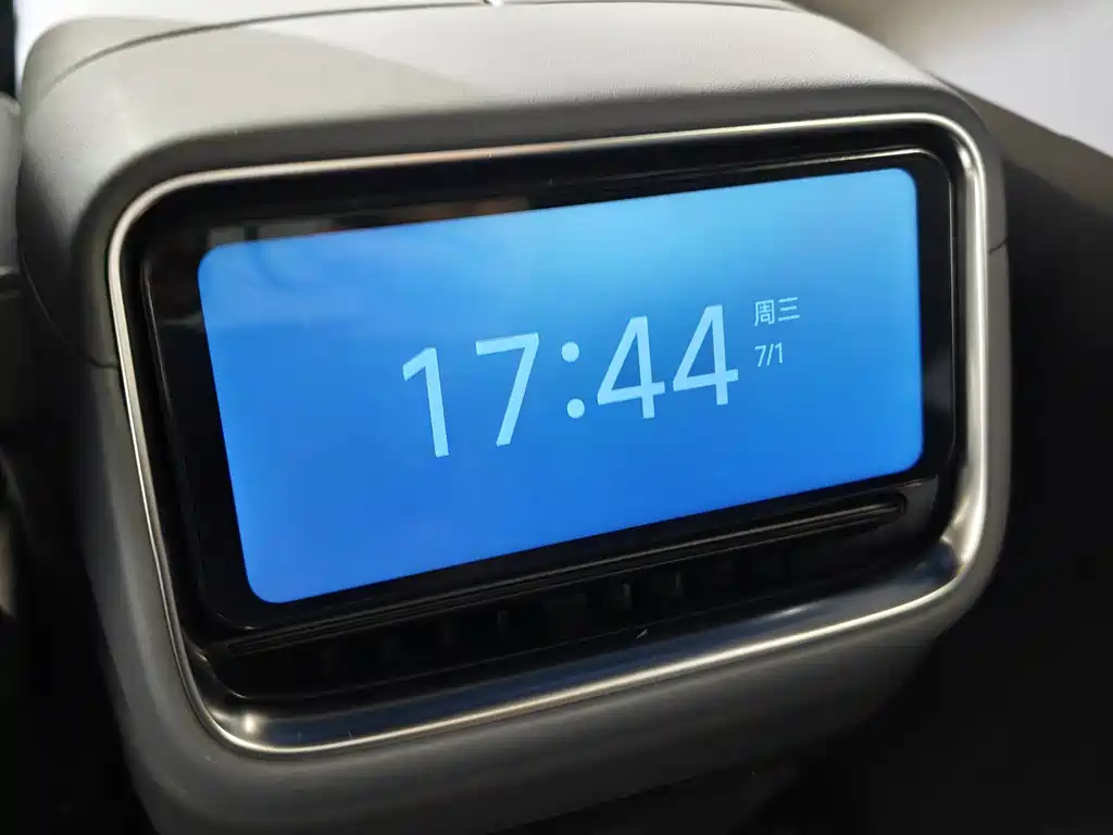 Xiaomi YU7 2025 — фото 15