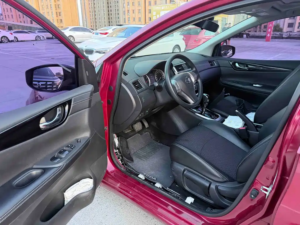 Nissan Tiida 2018 — фото 5