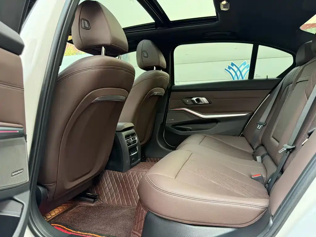 BMW 3 Series 2024