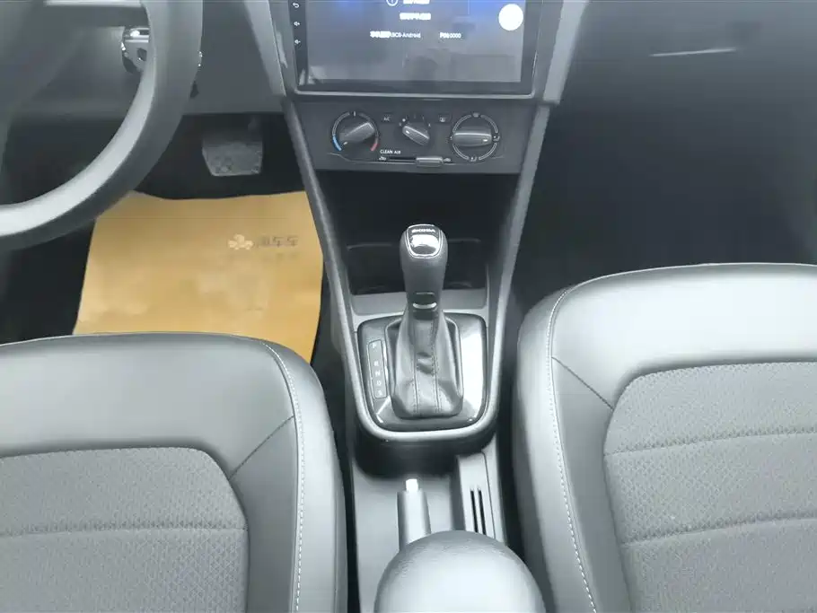 Skoda Rapid Spaceback 2019 — фото 16