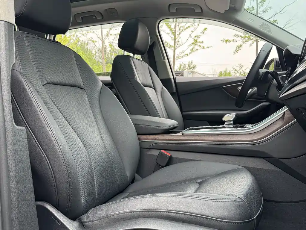 Audi Q7 2023 — фото 16