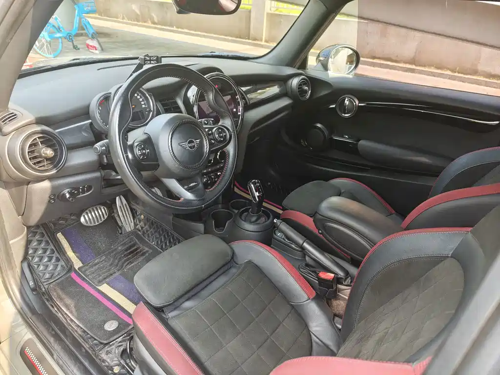 MINI MINI 2019
