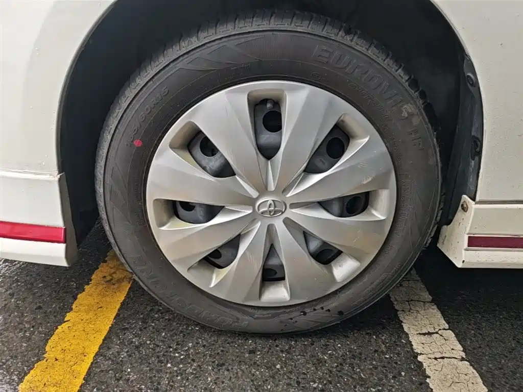 Toyota Yaris L 2018 — фото 23