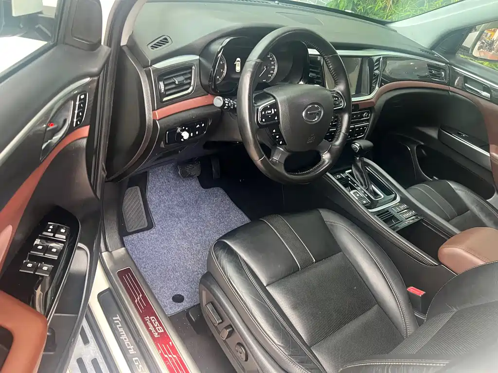 GAC Motor Trumpchi GS8 2017 — фото 14
