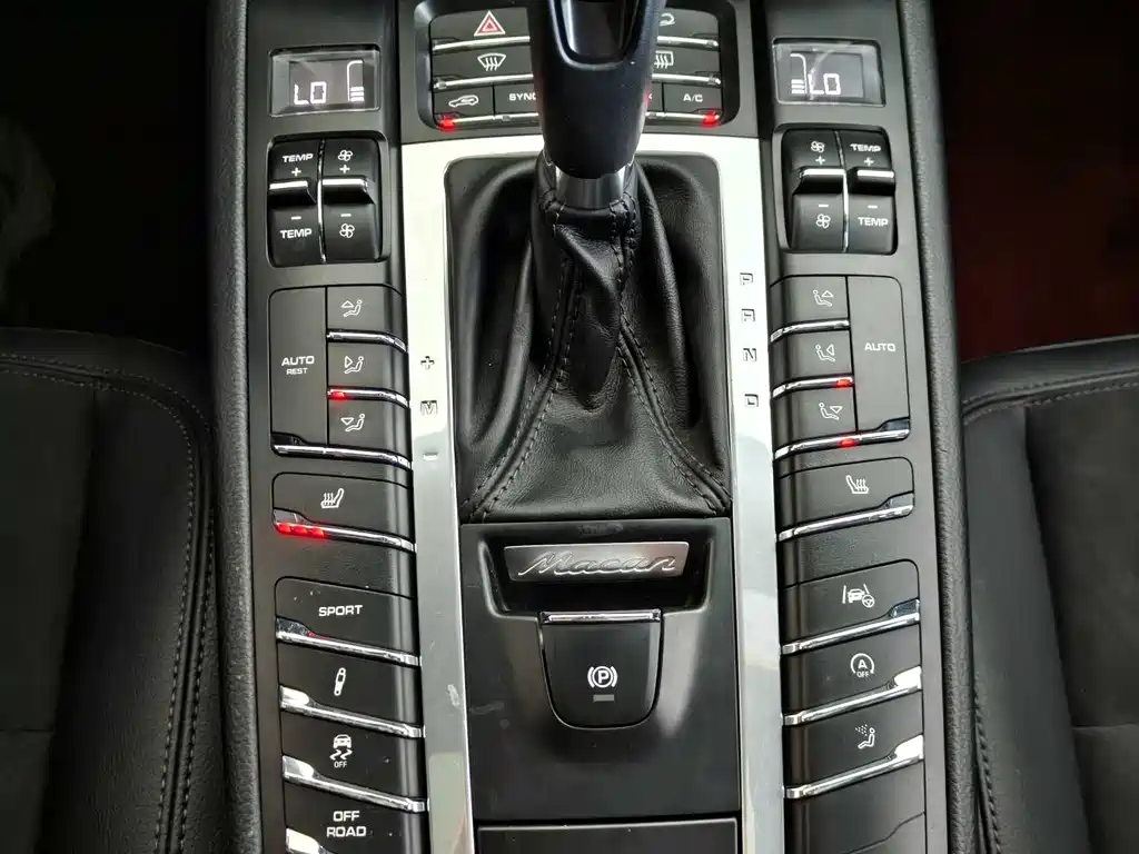 Porsche Macan 2020 — фото 10