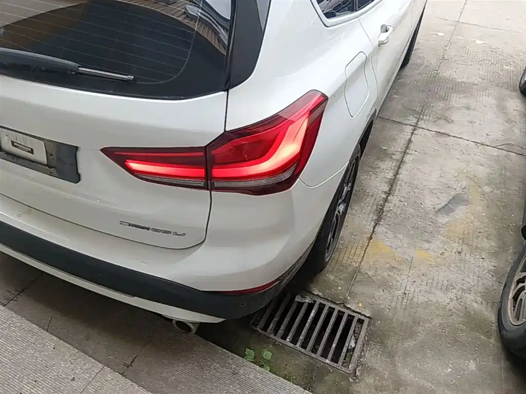 BMW X1 2022 — фото 8
