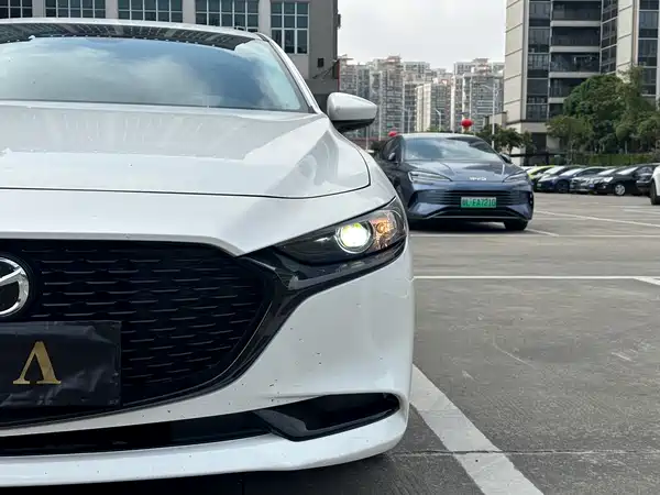 Mazda 3 Axela 2022