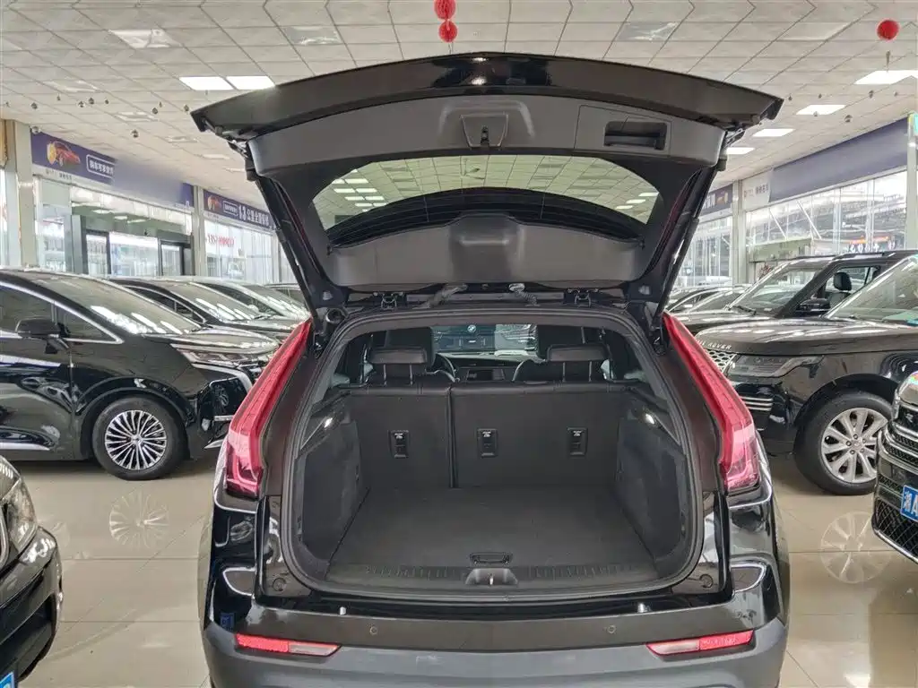Cadillac XT4 2022 — фото 14